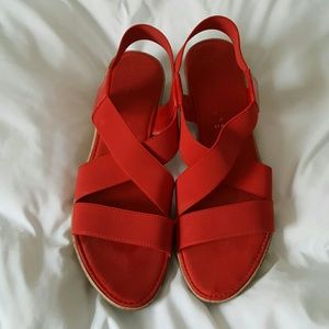 Red Sandles